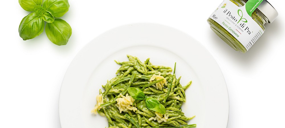 Trofie with pesto, potatoes and green beans