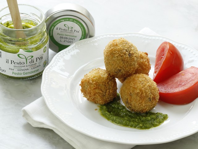 Polpette di sgombro, olive e Pesto di Pra’