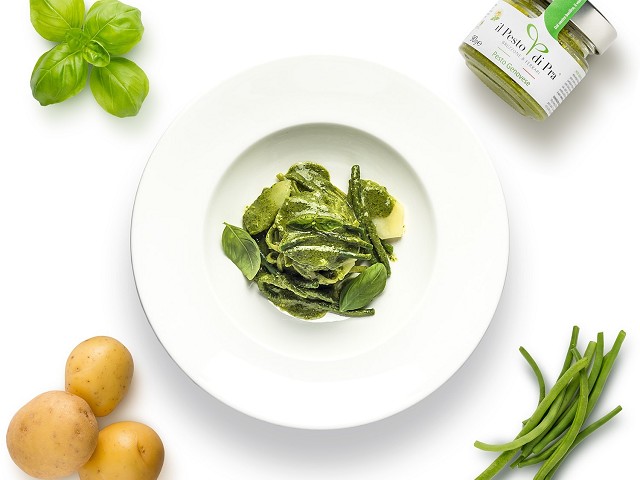 Trenette al pesto con patate e fagiolini