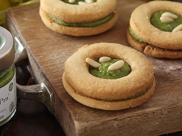 Pesto ‘Bulls-eyes’
